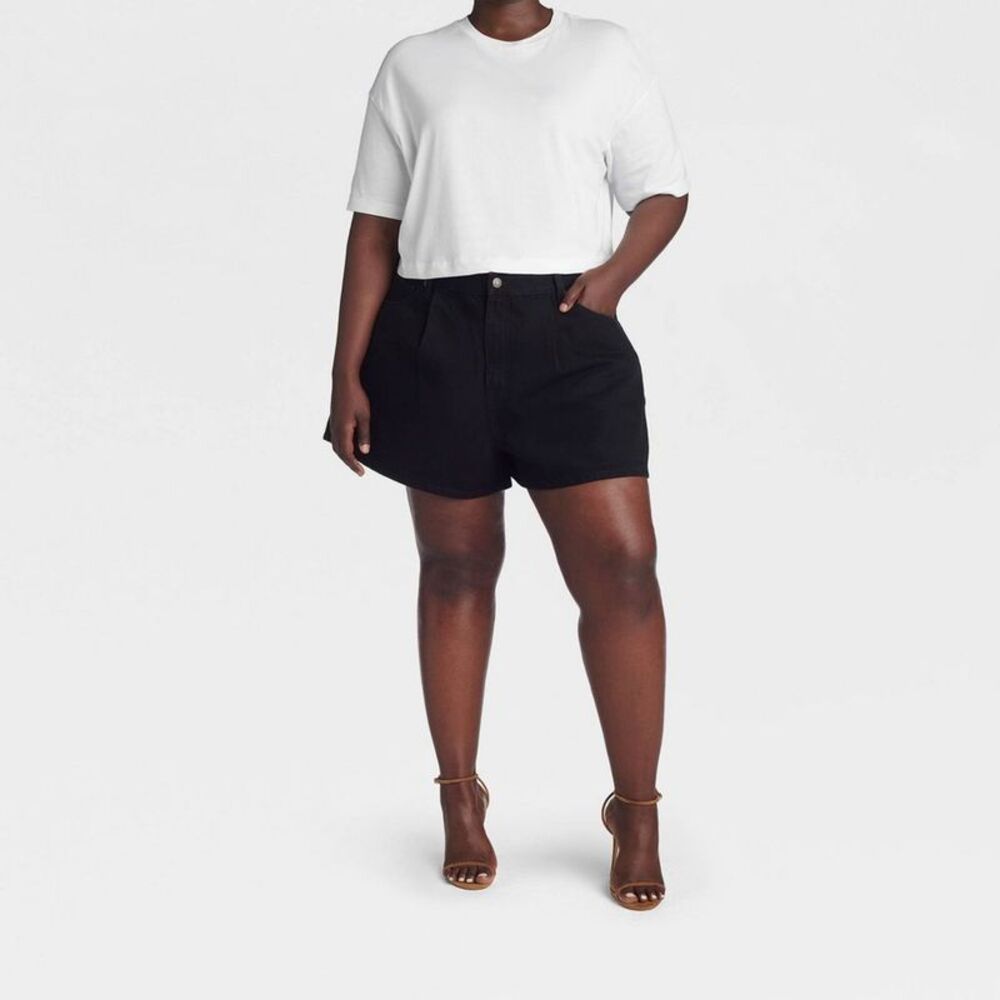 KBB by KAHLANA Women’s ‘The Pleated Denim Shorts’ - Black 26